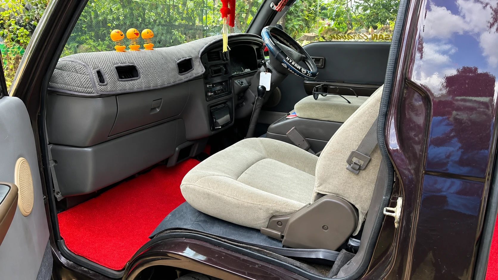 Nissan Caravan 2